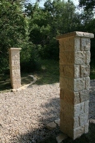 Piliers en pierre reconstitue BRIDOIRE larg.35cm long.167cm coloris pierre - Gedimat.fr