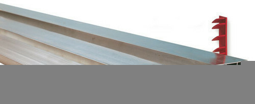 Règle de Maçon en Aluminium avec Embout, Long 3 M - Chrétien Matériaux