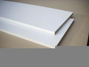 Tablette mlamine p.18mm larg.30cm long.2,50m blanc - Gedimat.fr