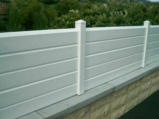 Kit clôture PERSIENNE PVC - 98 x 150 cm - blanc - 7 lames - Gedimat.fr