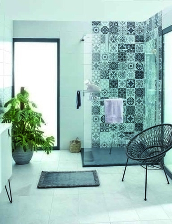 Panneaux d'habillage EASYSTYLE Barcelona Tiles noir/Blanc 100x255cm - Gedimat.fr