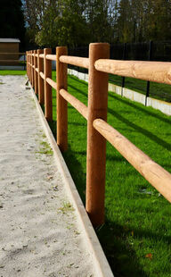 Rondin en pin de Scandinanvie pour clôture RANCH brun - D8 2,50m - Gedimat.fr