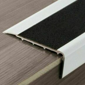 Nez de marche aluminium naturel+bande antidrapante carbo noire 25x15mm - 3m - Gedimat.fr