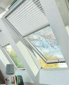 Fentre de toit  rotation en pin Sylvestre acrylique blanc - 78 x 98 cm - Gedimat.fr