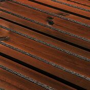 Lame de terrasse Pin Sylvestre anti-dérapant Classe 4 traitement autoclave marron ép. 27mm larg.145mm long.3.6m - Terrasses en bois - Aménagements extérieurs - GEDIMAT